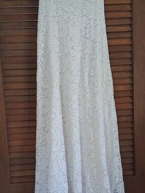 Lulu's White Lace Maxi Skirt - Flowy Feminine Silhouette